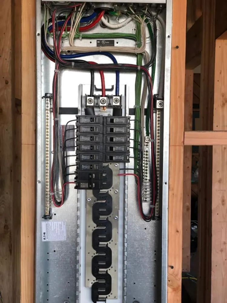 Slide of Solis Electric