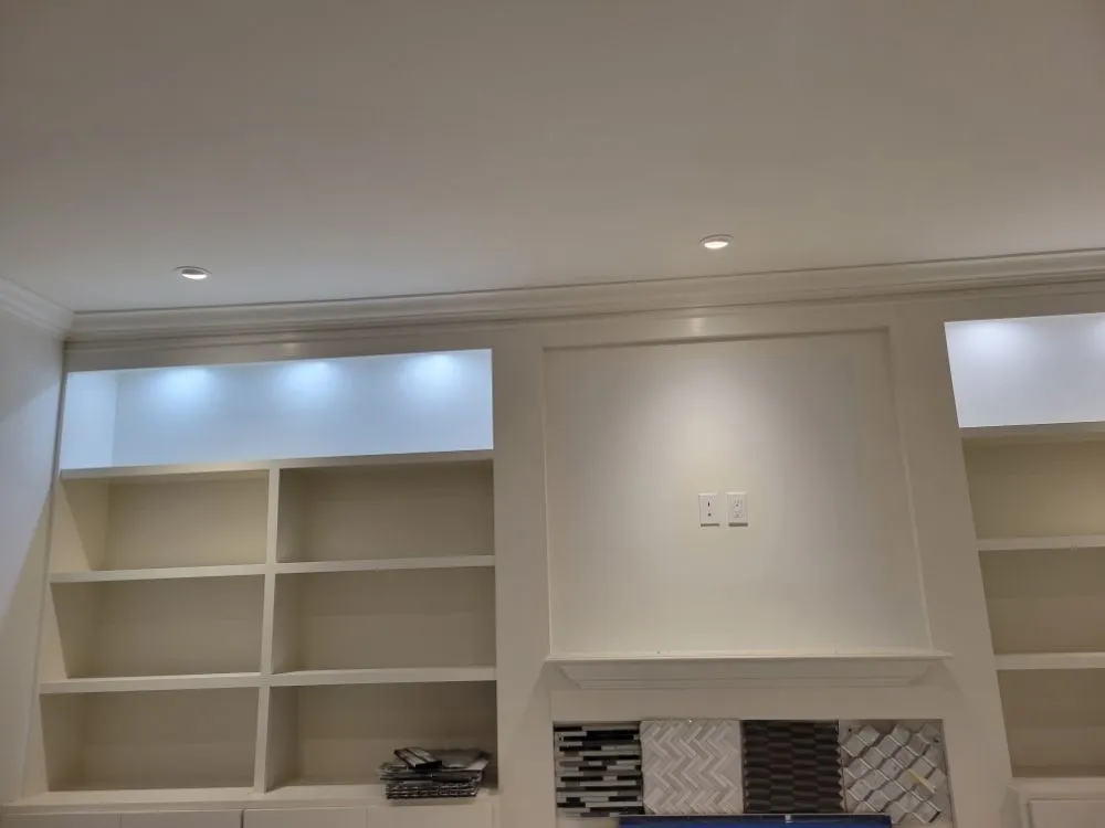 Slide of Solis Electric