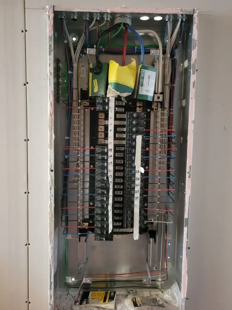 Slide of Solis Electric