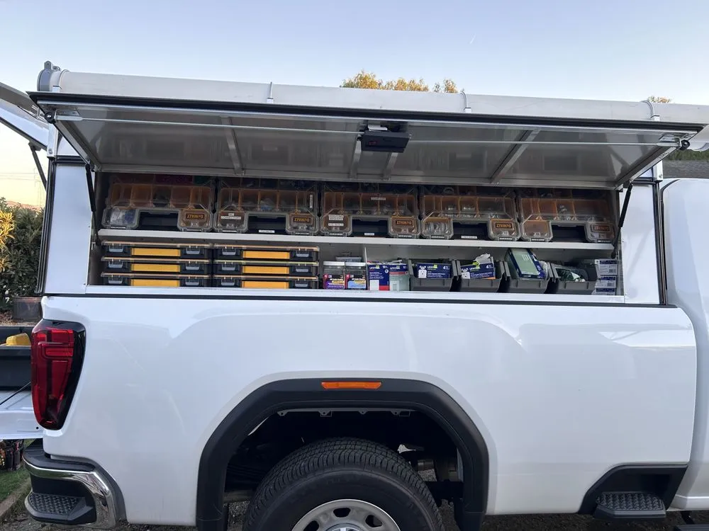 Slide of Solomon Electric