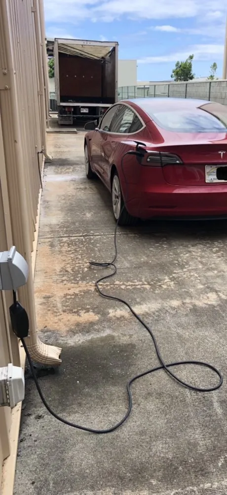 Slide of Solomon Electric Services