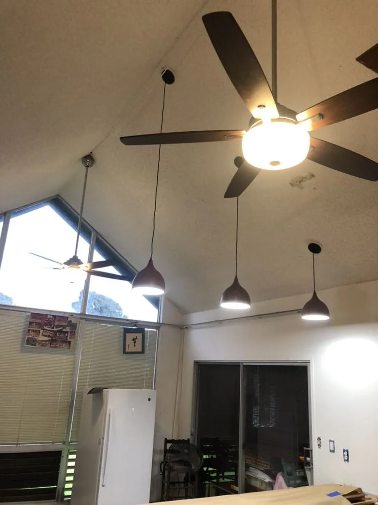 Slide of Solomon Electric Services