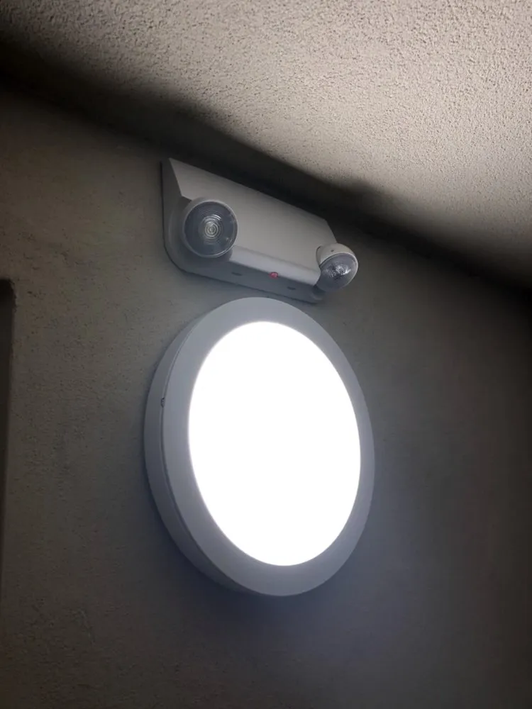 Slide of Solomon Electric Services