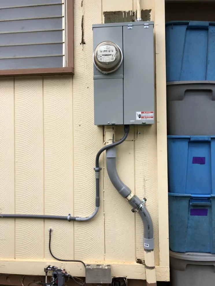 Slide of Solomon Electric Services