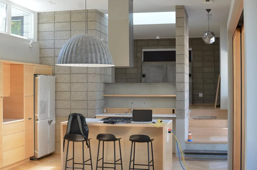 Slide of Solomon Electrical Services