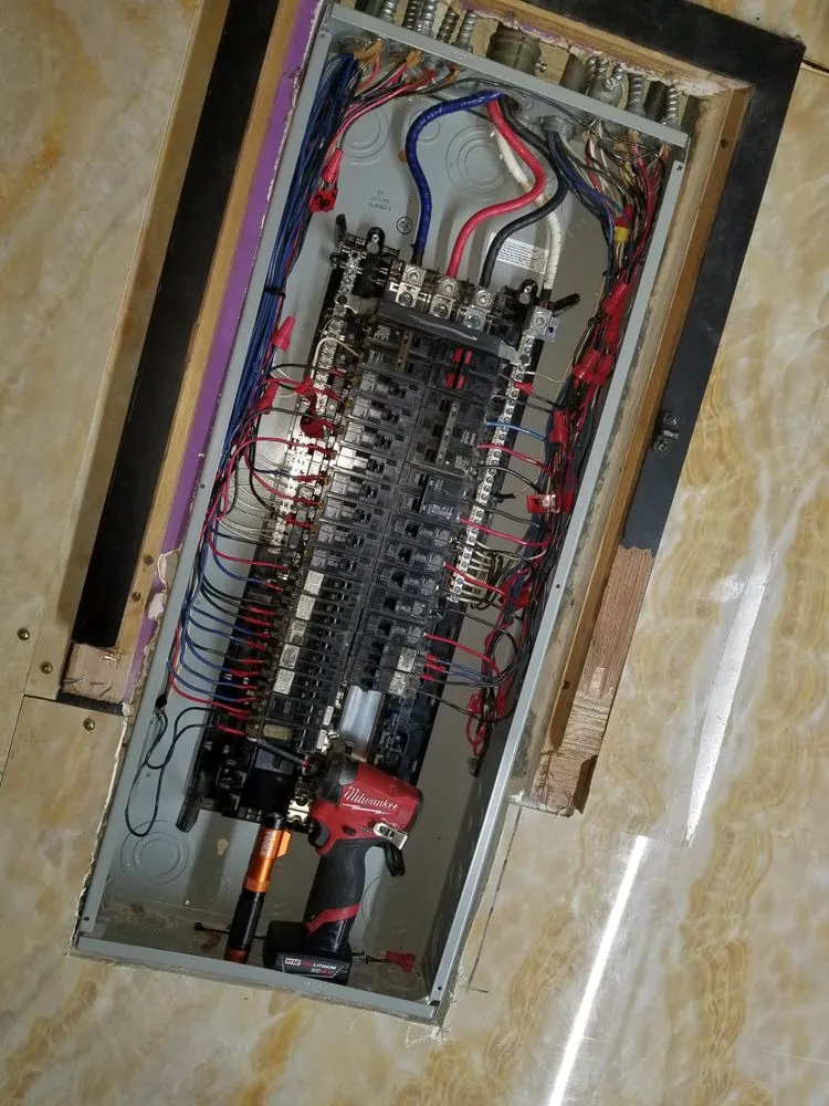 Expert emergency electrical service service in ,  - Solution Electric