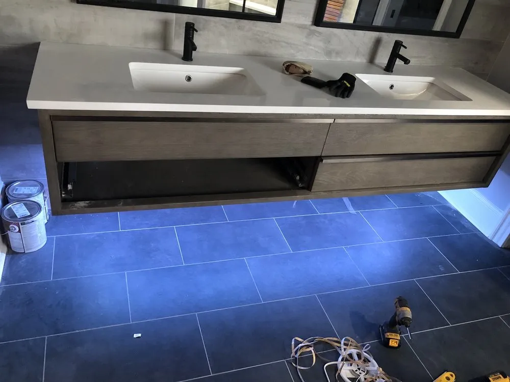 Slide of Son Cao Electric Service