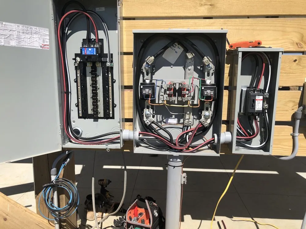 Slide of Son Cao Electric Service