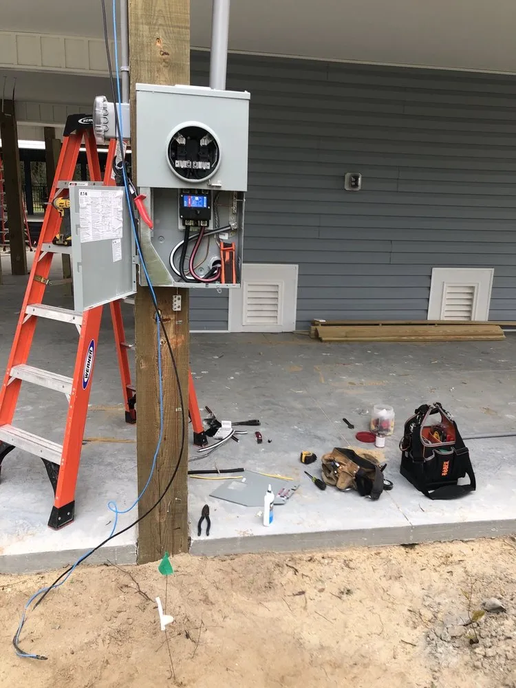 Slide of Son Cao Electric Service