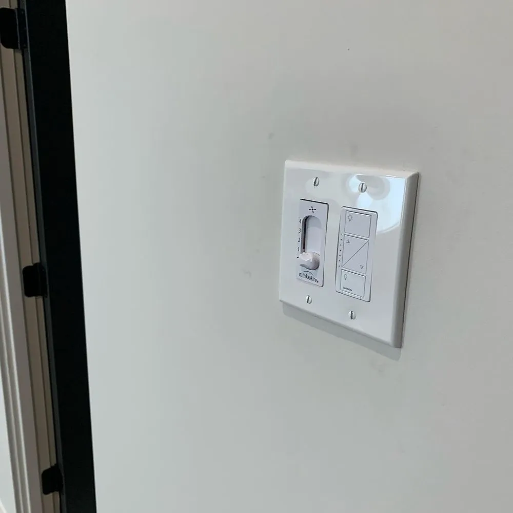 Slide of Sonic 24 Hour Electrician