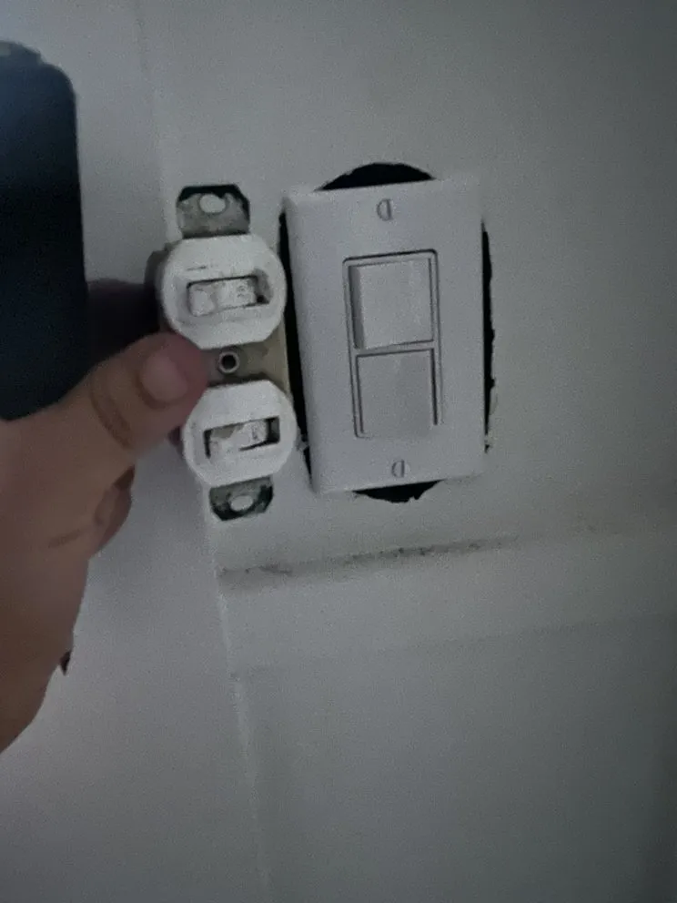 Slide of Sonniers Electrical Services