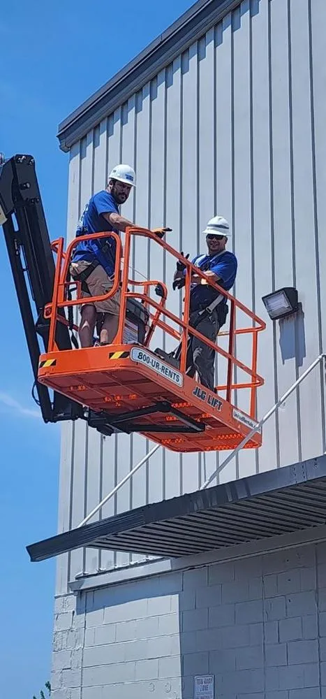 Slide of Sonny Torres Electrician