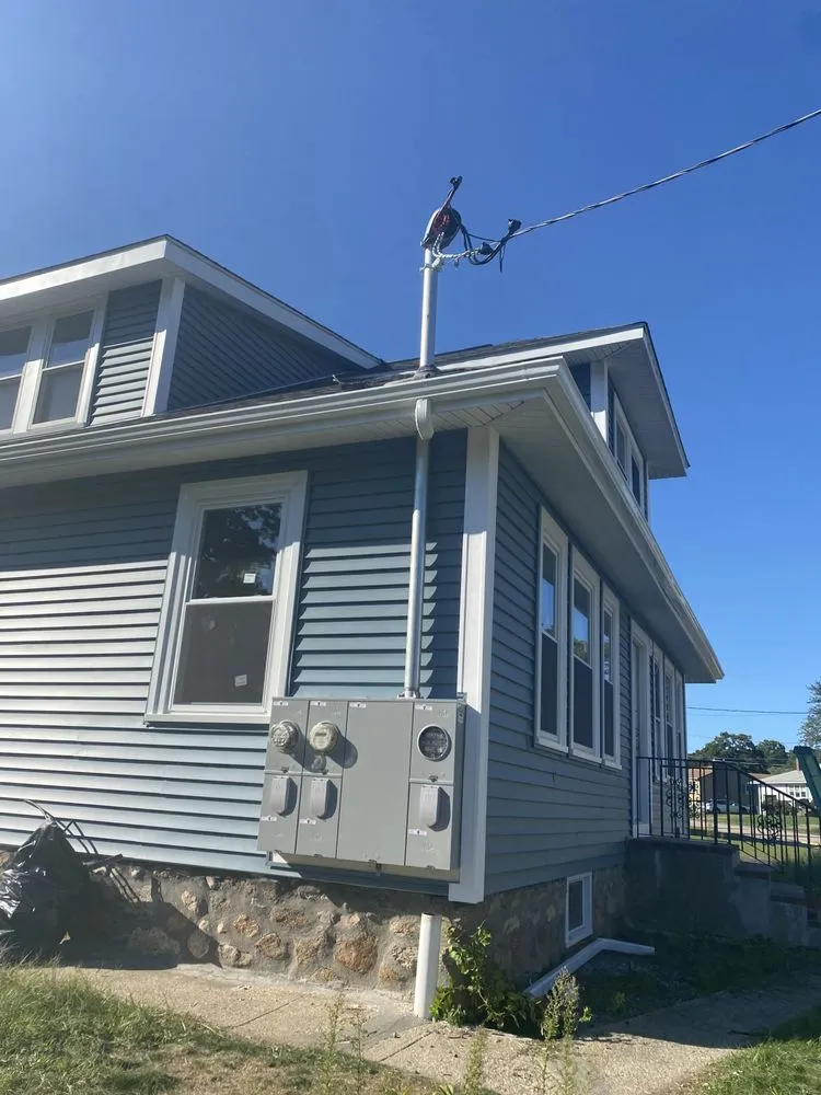 Slide of Sonny Torres Electrician