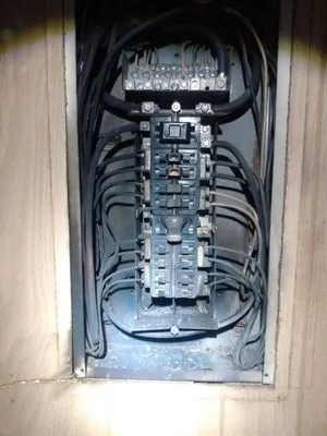 Sonny's Electrical Contracting Logo