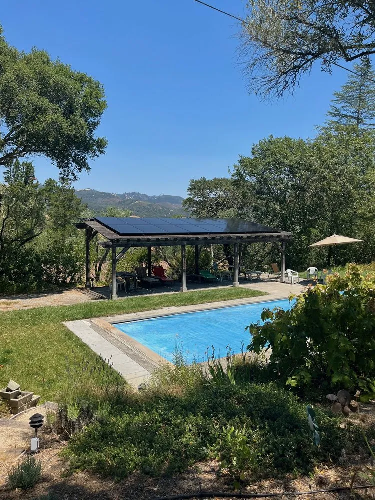 Certified electrician providing emergency electrical service in , 