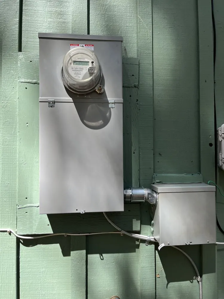 Slide of Soria Services