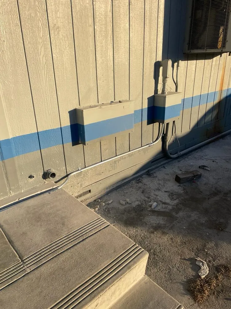 Slide of Sos Electric La