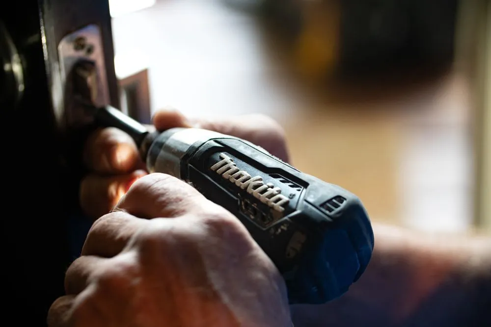 Reliable outlet and switch repair experts serving California, KY - SOS Removal & Hauling
