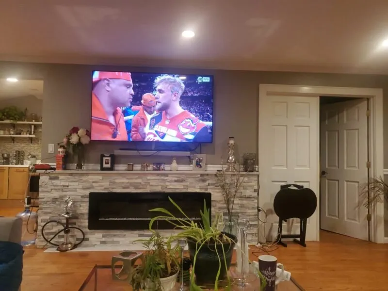 Slide of Sosa Electric