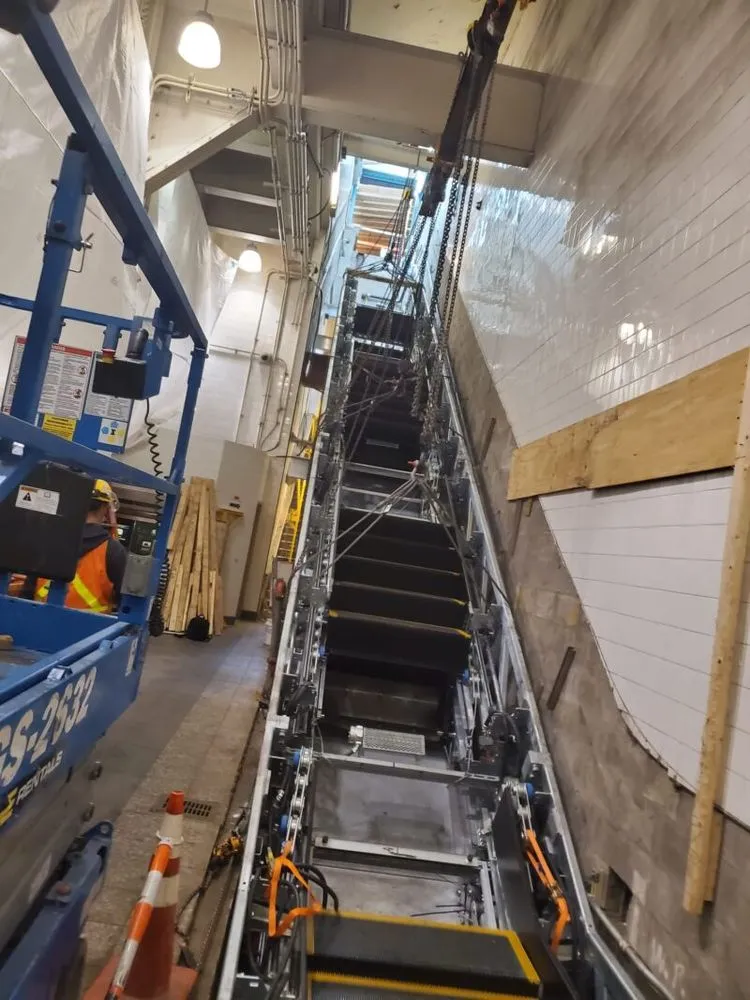 Slide of Sosa Electric