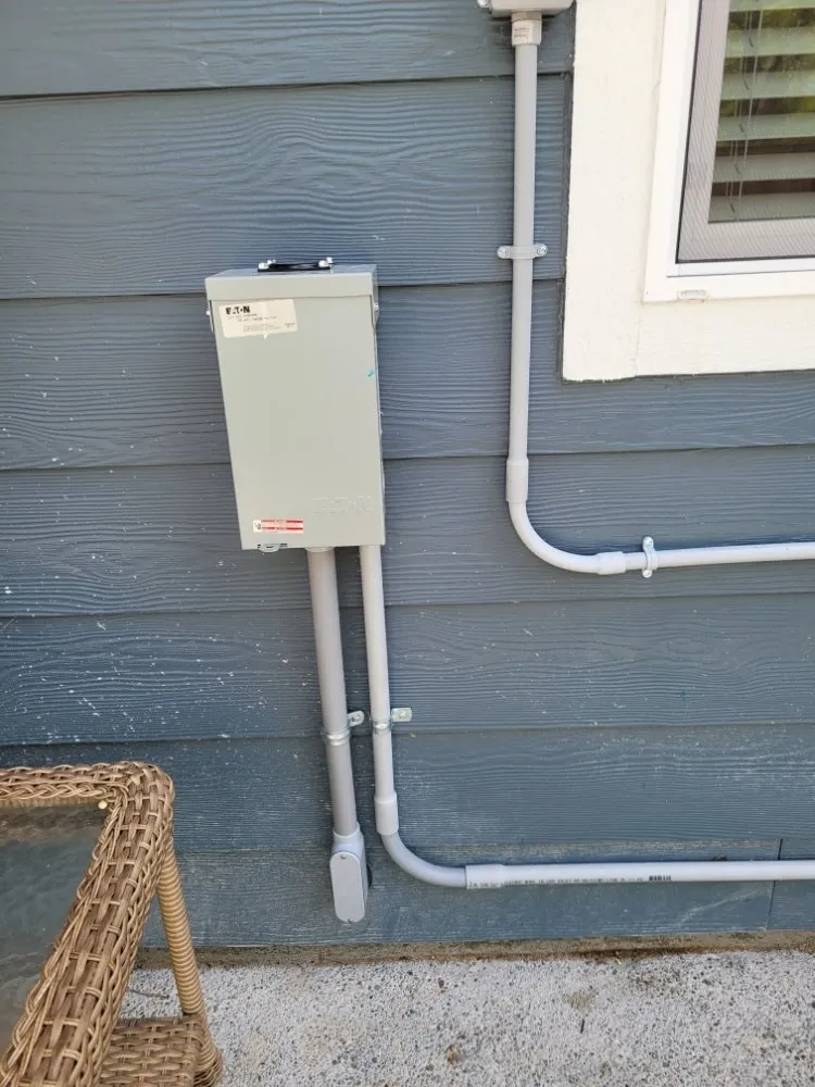 Slide of Sounders Electric LLC