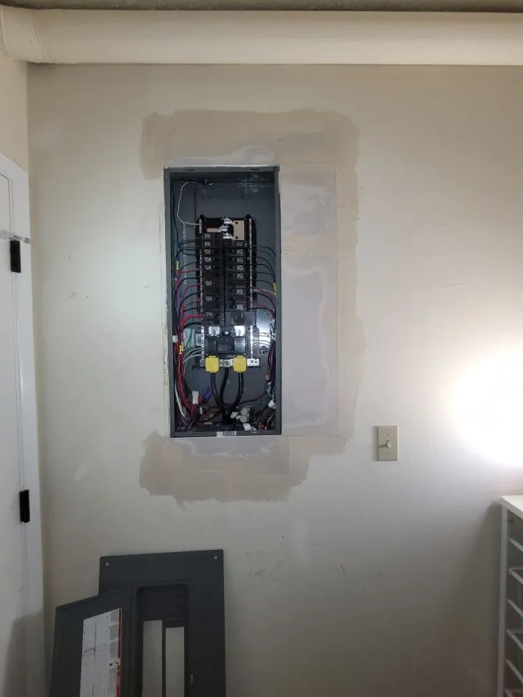 Certified electrician providing lighting installation in , 