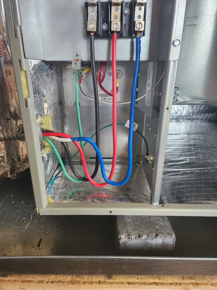 Slide of Soundside Electric