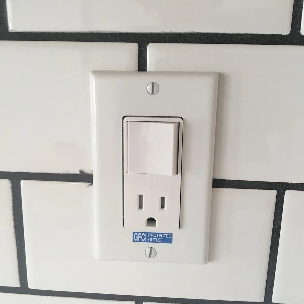 Slide of South Chicago Licensed Electrician