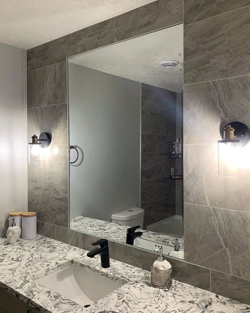 Reliable electrician providing emergency electrical service in , 