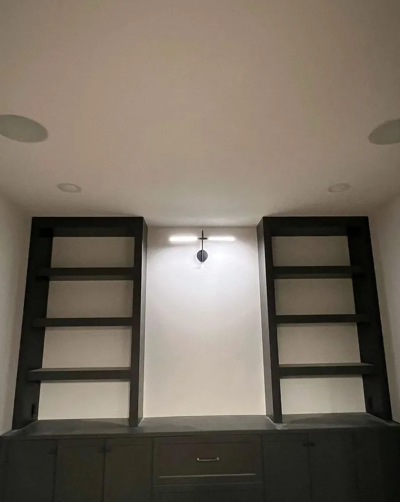 Licensed outlet and switch repair service in ,  - South Land Park Electric