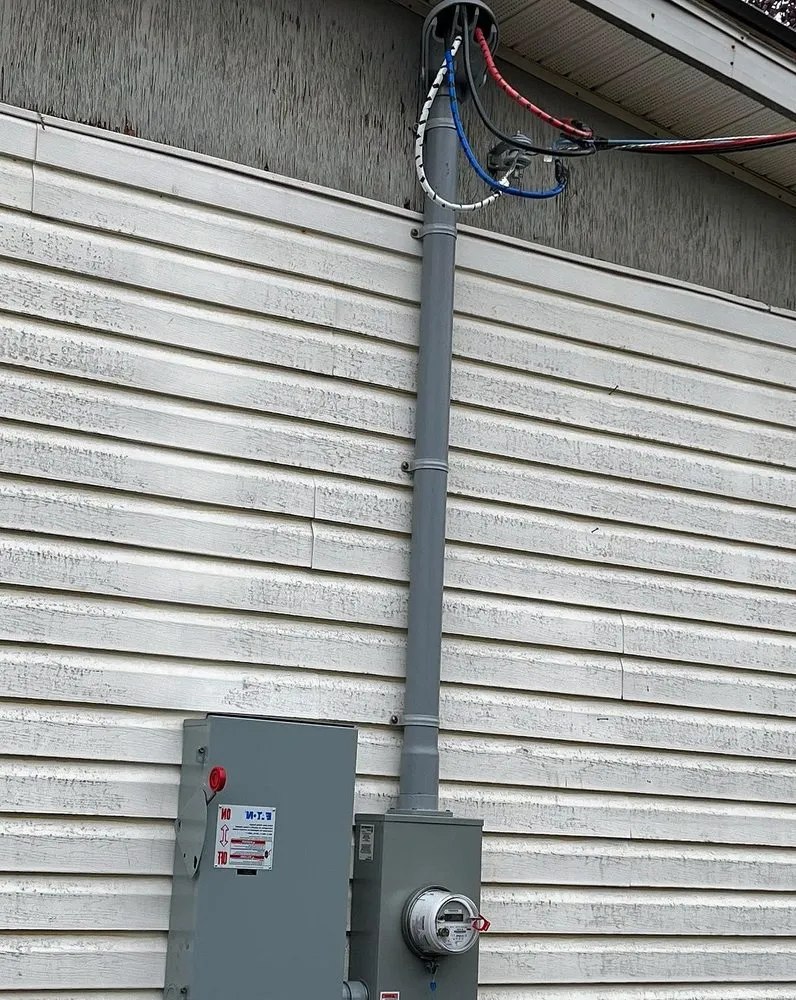 Expert outlet and switch repair service in ,  - South Land Park Electric