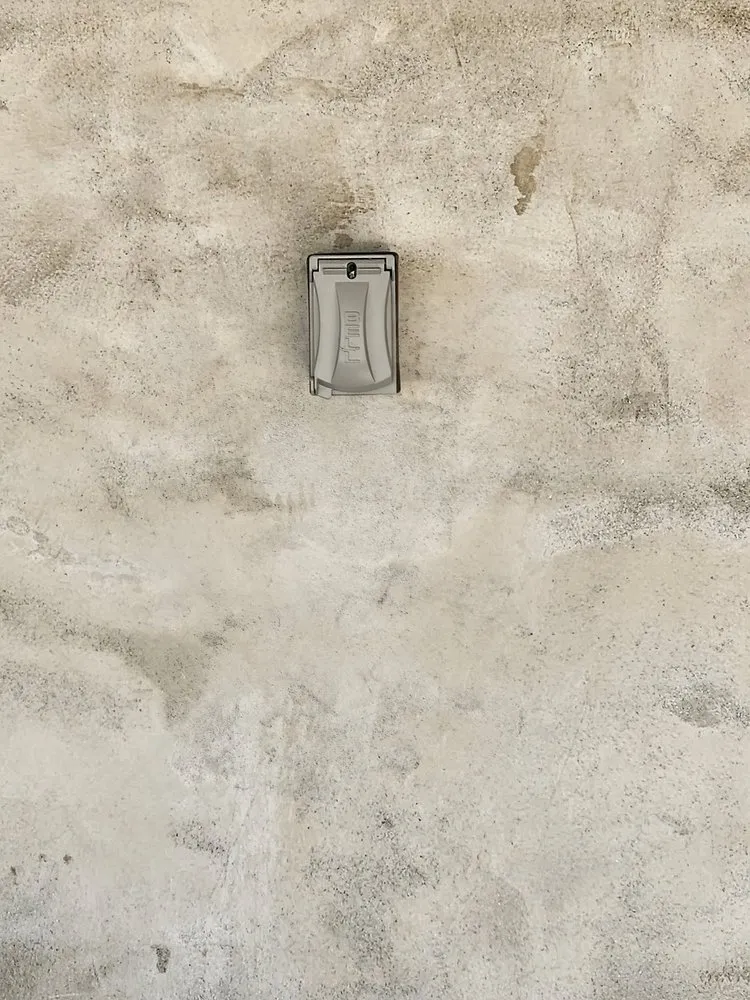 Slide of South Redondo Electrician Service