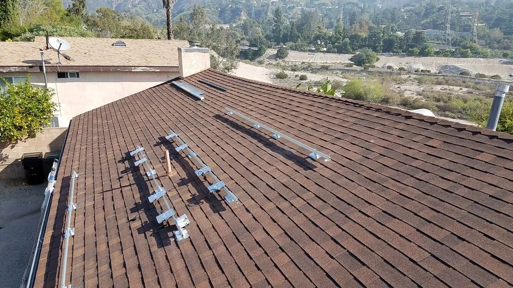 Professional electrician providing circuit breaker repair in Sunland, CA - Southbay NRG