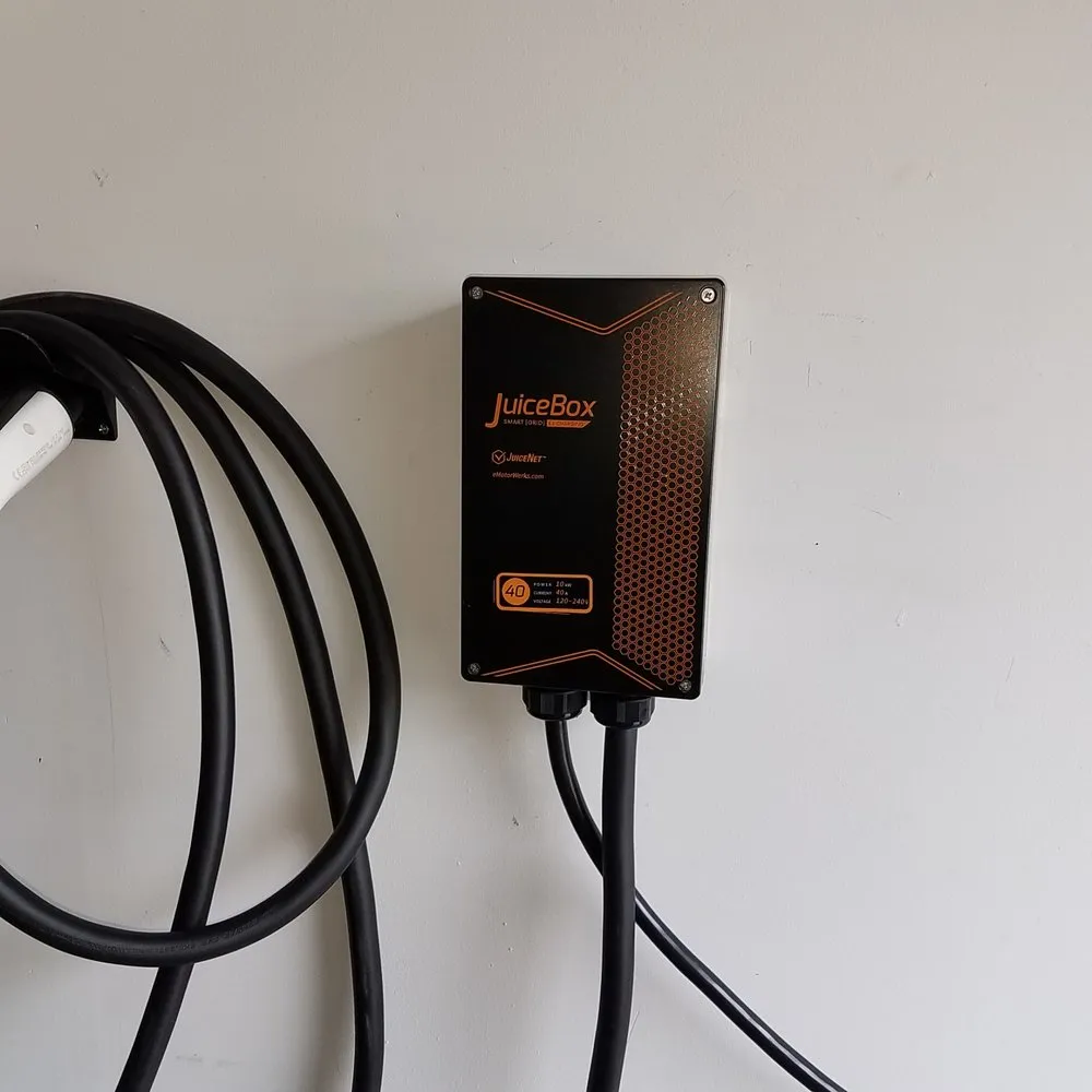 Licensed circuit breaker repair in Sunland, CA by Southbay NRG