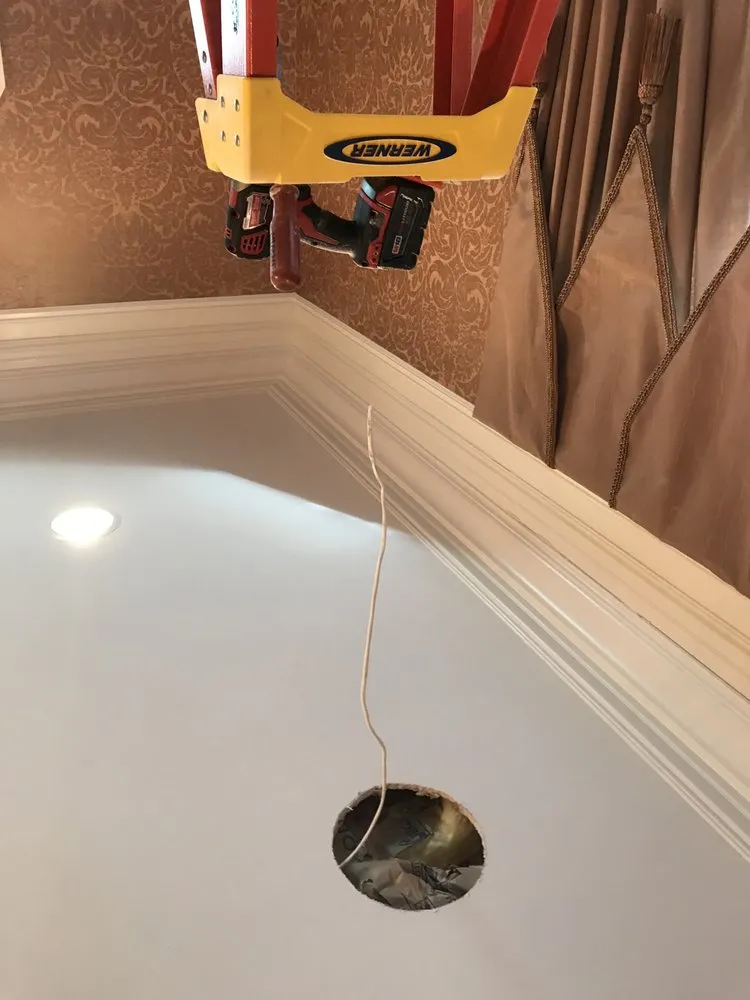 Reliable electrician providing emergency electrical service in , 