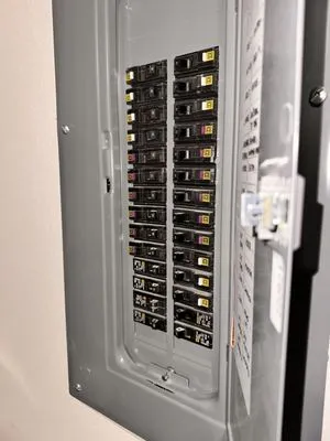 Southern California Electric Logo