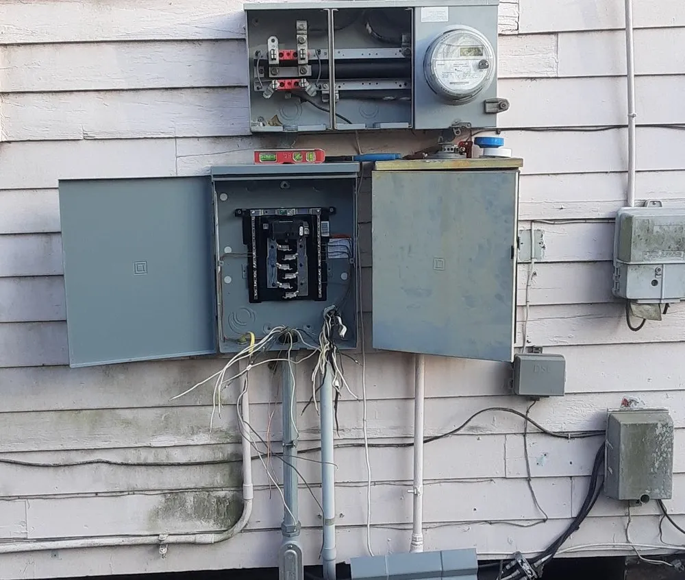 Trusted emergency electrical service experts serving ,  - Southern Lighting And Electrical