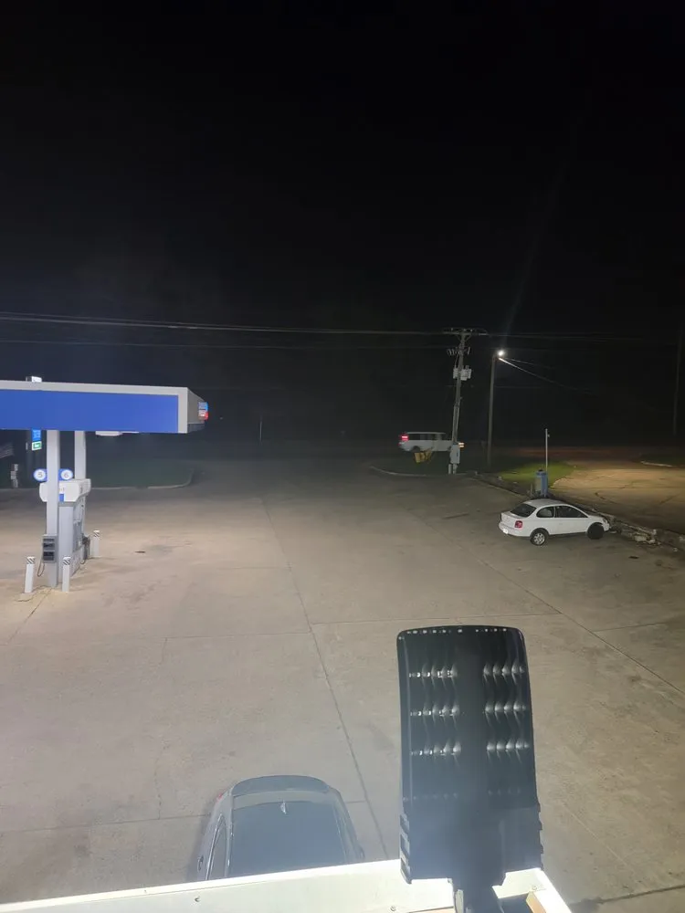 Certified electrical service for homes in lighting installation,  by 