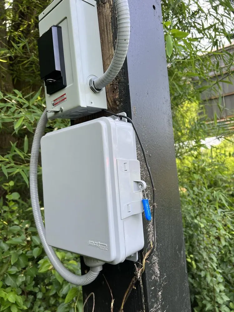 Slide of Southern Signs & Lighting Maintenance