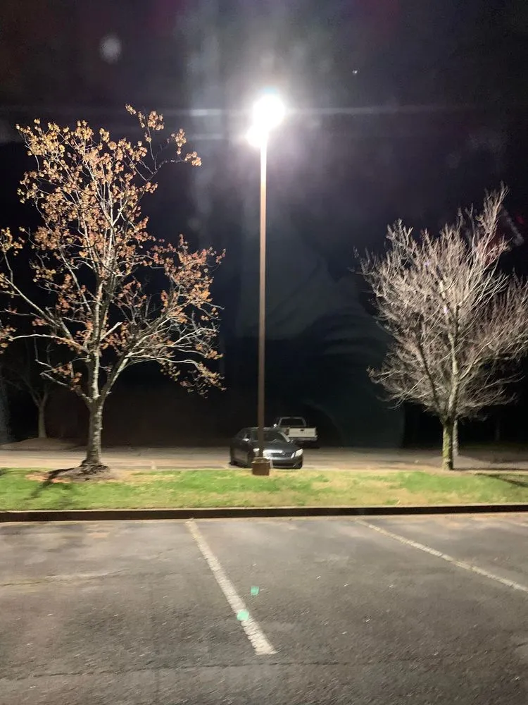 Slide of Southern Signs & Lighting Maintenance