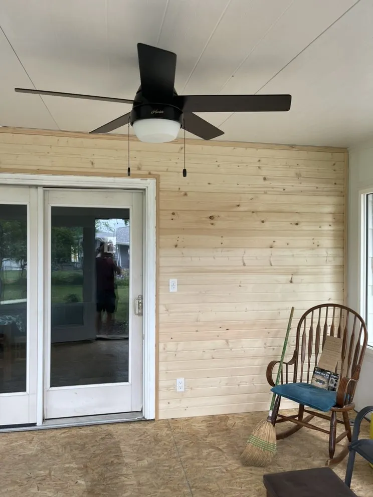 Slide of Southern Wind Electrical