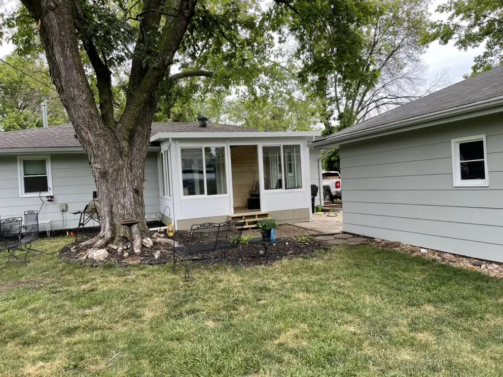 Slide of Southern Wind Electrical