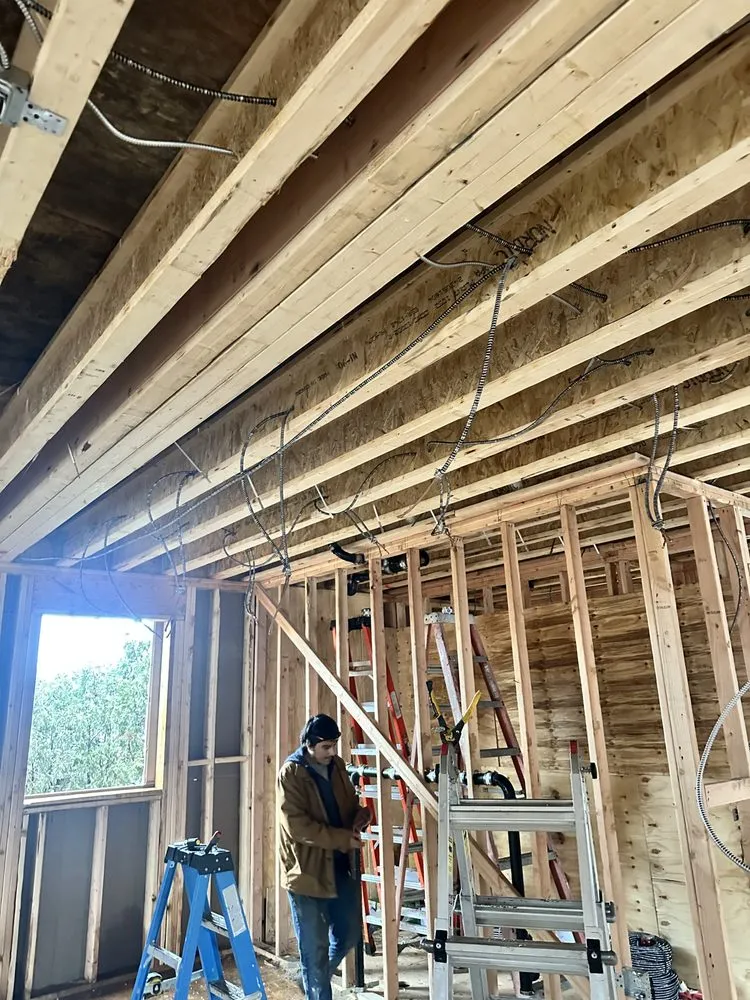 Emergency electrical service for homes in circuit breaker repair,  by 