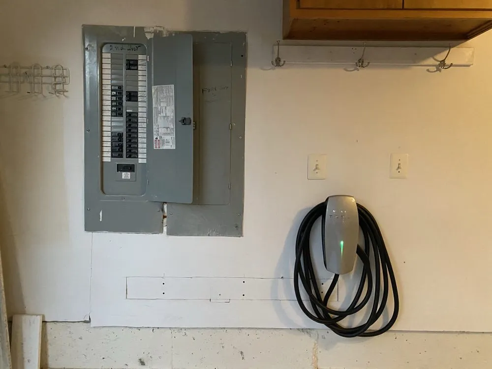 Trusted electrical service for homes in lighting installation,  by 