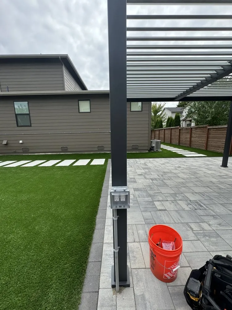 Slide of Spark Pro Electric