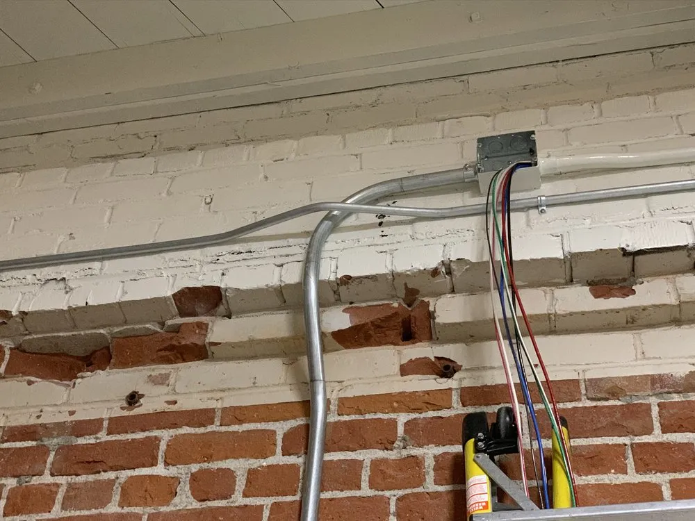 Slide of Spark Smith Electric