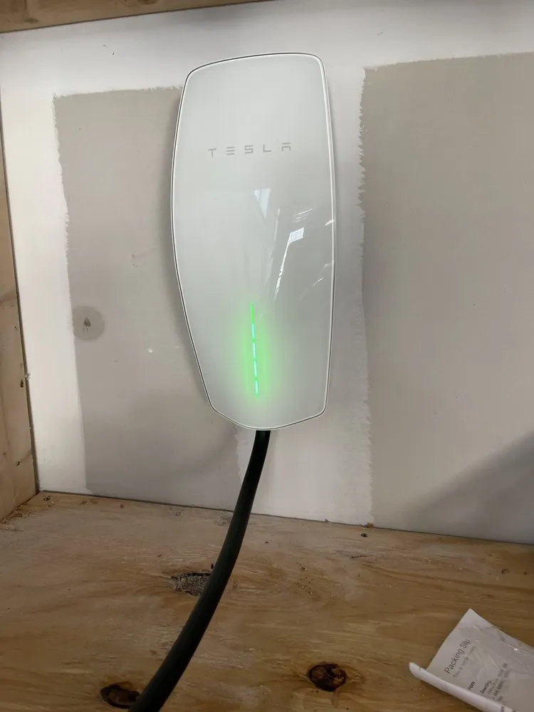 Trusted electrical service for homes in lighting installation,  by 