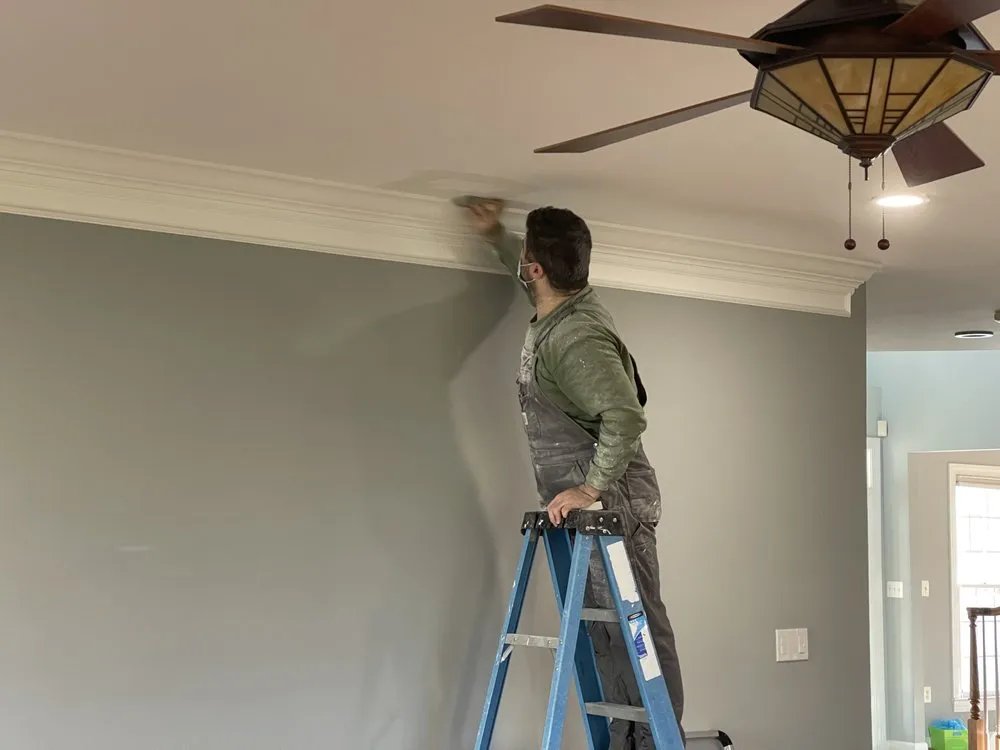 Expert electrician providing circuit breaker repair in , 