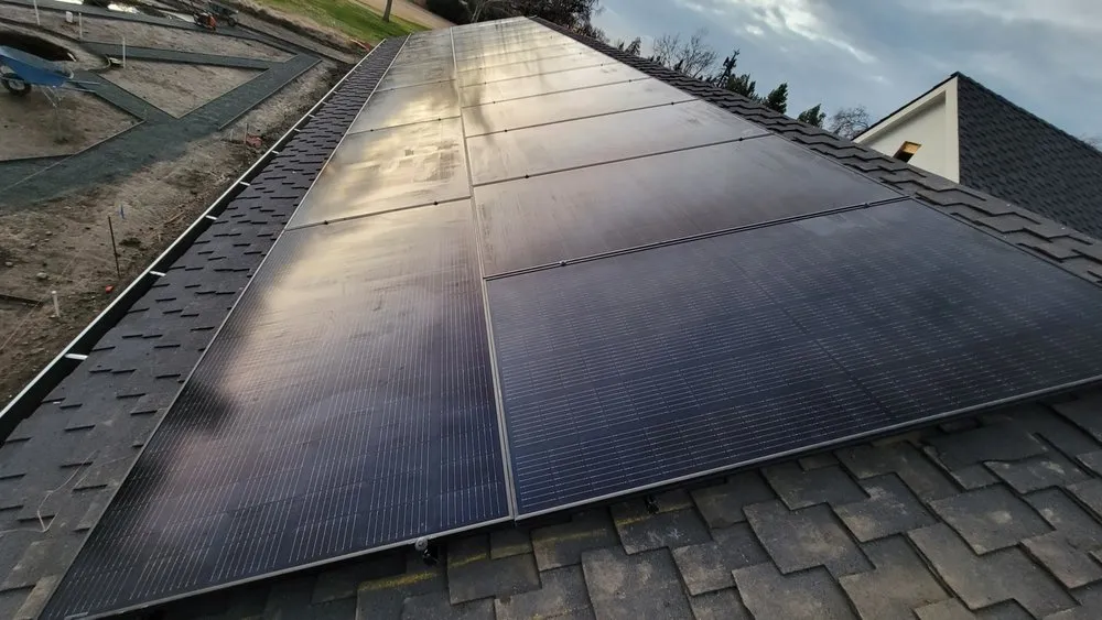 Certified electrician providing lighting installation in ,