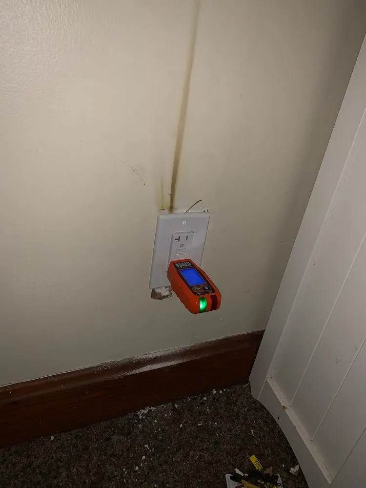 Slide of Sparky4u Electric